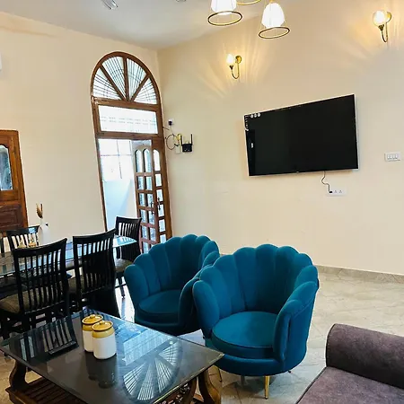 Bluetique Apartment Varanasi Exterior photo